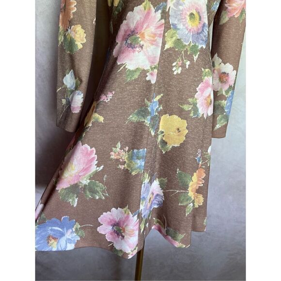 1970s Vintage Mod Shift Floral Dress - Picture 2 of 5